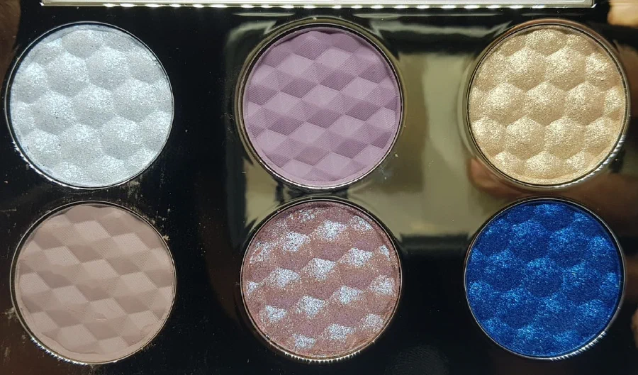 Blue Realm Velvet Eye Shadow Palette